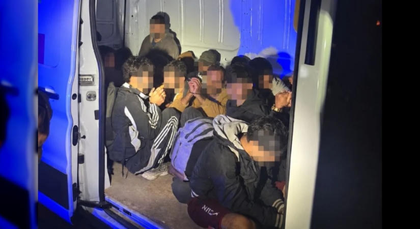 Embercsempészés gyanúja miatt intézkedtek a rendőrök Röszkénél