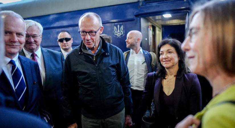 Friedrich Merz Kijevbe utazott, miközben Moszkva csapásokra figyelmeztetett