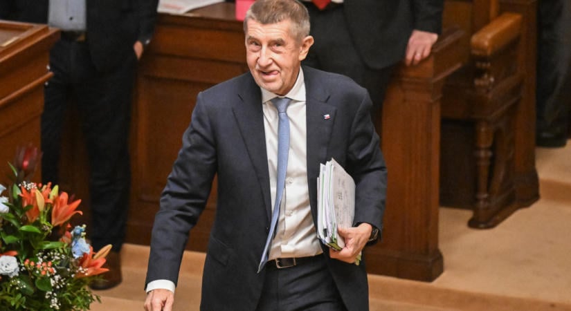 A cseh kormány szigorította az orosz diplomaták beutazási feltételeit