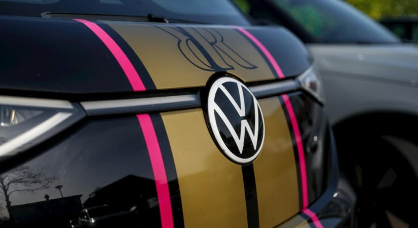 Visszahívnak 2,86 millió Volkswagent és Audit szervizelni