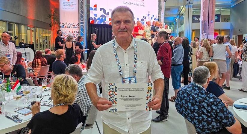 Öt aranyérmet nyert a 73 éves szentesi szívátültetett úszó