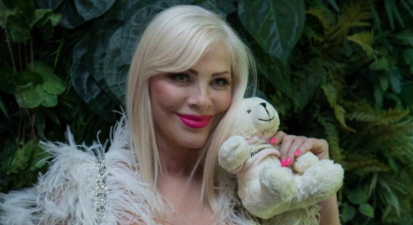 „Szívesen szerepelnék a Dancing with the Starsban” – Cicciolina nyáron hazalátogat Olaszországból