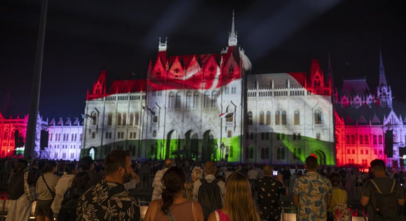 Nyomoz a rendőrség az augusztus 20-i közbeszerzés ügyében