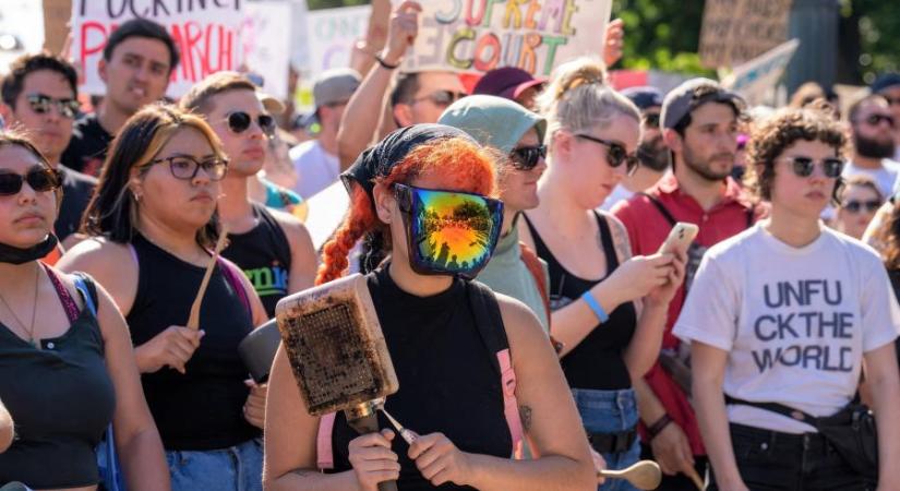 Robbant az abortuszbomba