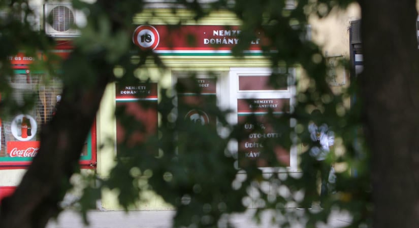 Drogterjesztés, prostitúciószervezés, éjszakai rendbontások: keményen nekiment a dohányboltoknak a polgármester