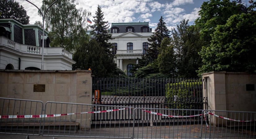 Csehország szigorított az orosz diplomaták utazási feltételein