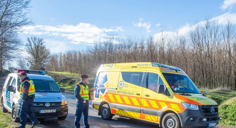 Baleset miatt lezárták a 8-as főutat Székesfehérvárnál