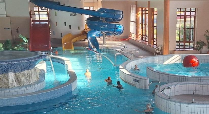 Napelemes kiserőmű épülne a mezőkövesdi fürdőben