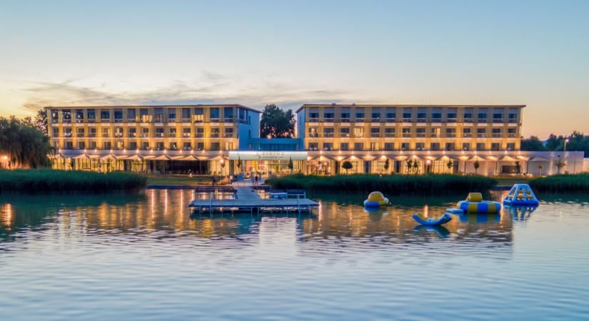 Balatoni luxus őszre hangolva a kétszeres Év Hotele-győztes Sirius Hotelben