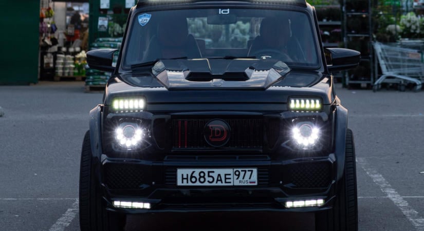 Fapados terepjáró helyett luxusautónak képzeli magát ez a Lada