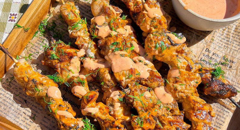 Bang bang csirkenyárs csípős-krémes szósszal - gyors grill hétköznapra