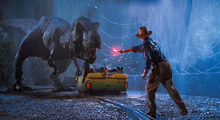 Mike Flanagan elárulta, hogy egy Cápa- vagy Jurassic-film elkészítéséről álmodozik