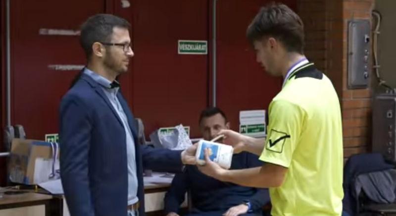 Egy kiló kristálycukrot is kaptak egy bajai teremfocitorna legjobb játékosai