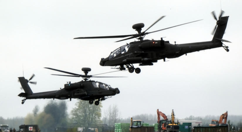 Váratlanul lezuhant egy Apache katonai helikopter, meghalt két amerikai katona