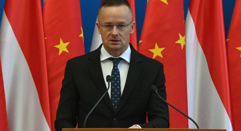 Szűkszavúan reagált Szijjártó Péter a feljelentésére, mert nem ér rá, nagyon fontos tárgyalásokat bonyolít le