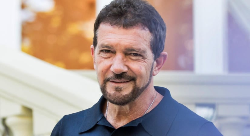 Antonio Banderas párja szőke bombázó – Már 12 éve bolondul gyönyörű barátnőjéért