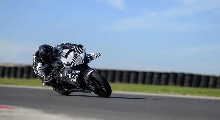 Készül a kínaiak 200 lóerős sportmotorja