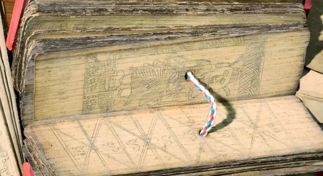 Röntgensugarakkal vizsgálták a dél-ázsiai pálmalevél-kéziratok eredetét