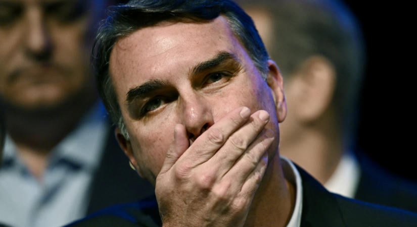 Trump jóváhagyta Flávio Bolsonaro beutazását az Egyesült Államokba a brazil választási veresége után