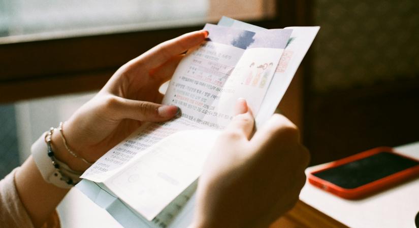 Kiakadt egy turista a durva éttermi lehúzás miatt! Szívószálért 0.57, szalvétáért 1.5?