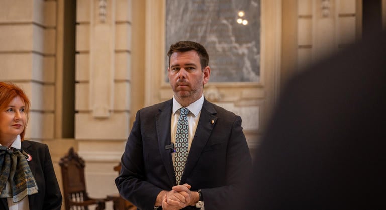 Költözik Magyar Péter munkahelye? Vitézy Dávid válaszolt
