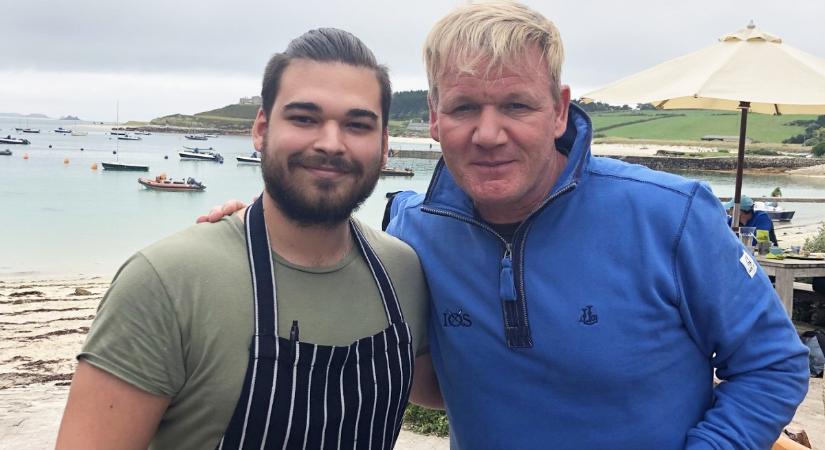 Gordon Ramsay és Károly király is evett a szombathelyi srác főztjéből – Interjú Simon Benjáminnal