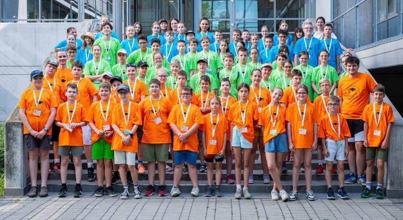 A jövőről tanultak a Győri Gyerekegyetem általános iskolás hallgatói a Széchenyi István Egyetemen