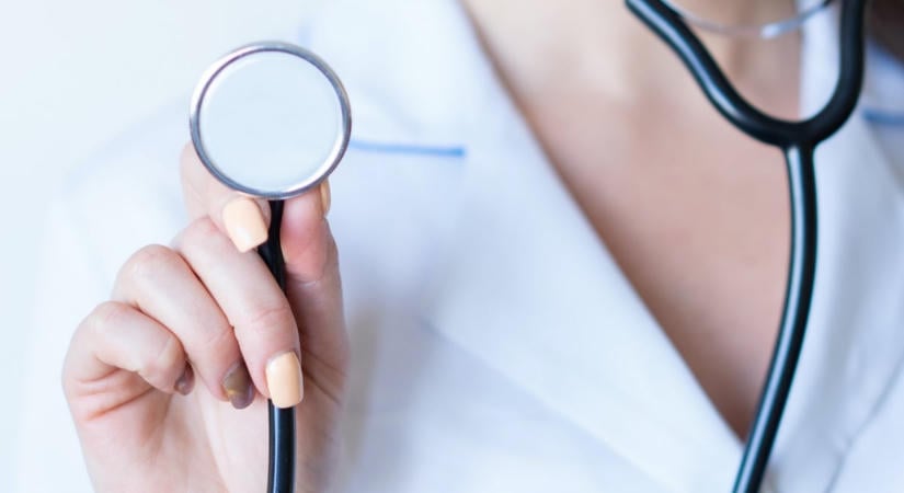 Így jelezhet a nők szíve, ha baj van – ezek a legjellemzőbb tünetek