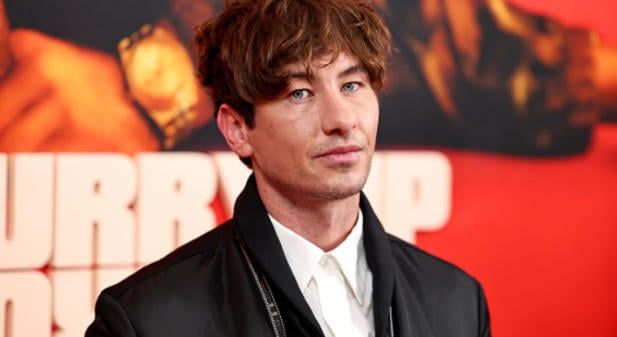 Plasztikai kezelés mellett döntött Barry Keoghan az online zaklatások miatt