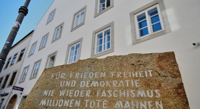 Rendőrőrs nyílt Hitler braunaui szülőházában