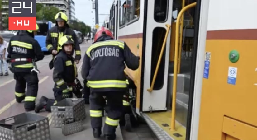 Meghalt a kisfiú, akit augusztusban villamos gázolt el a Batthyány téren