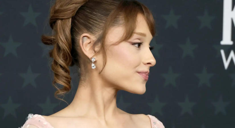 Ariana Grande visszavonul a turnéja után a kritikák miatt