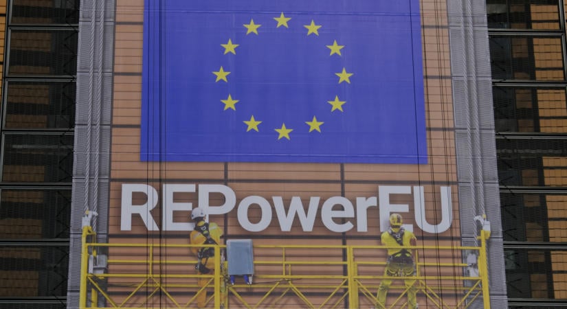 Jönnek az új közbeszerzési szabályok, átcsatárnozzák az EU pénzét