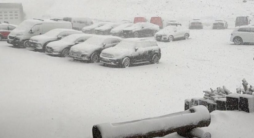 Megérkezett a hó az Alpokba: mesés videók készültek