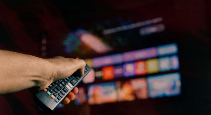 Angliában novembertől betiltják a vérfertőzős és a fojtogatós pornót