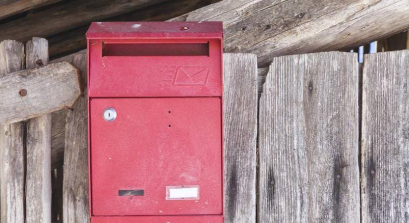 Fontos teendőre figyelmeztet a Magyar Posta: akár életek is múlhatnak a hiányosságokon