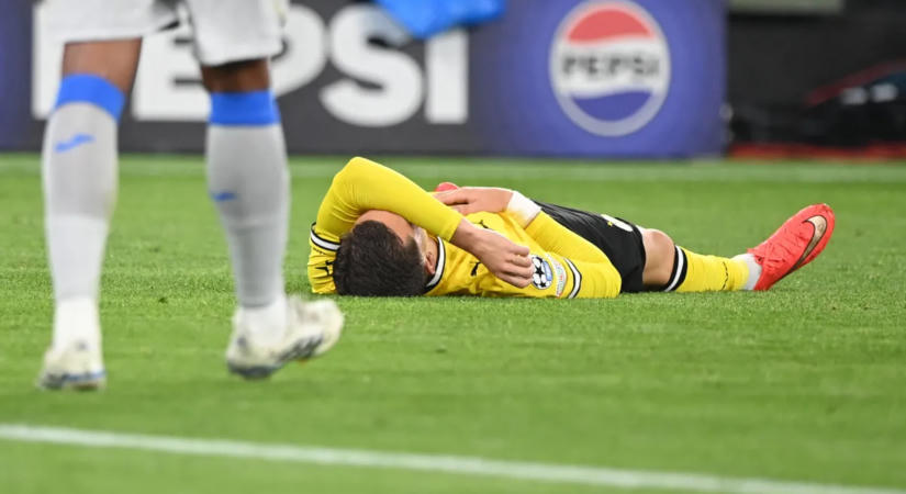 Kórházban tartják, ezért esett össze a BL-meccsen a Dortmund 18 éves játékosa