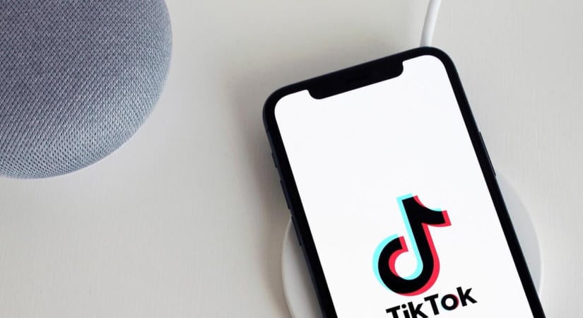 Betört Magyarországra a TikTok-vásárlás, de mire kell figyelni?