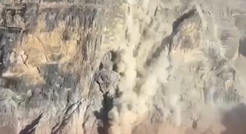 Hatalmas sziklaomlás volt a Dolomitokban