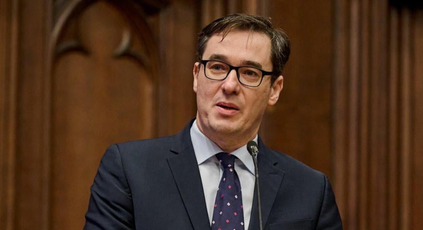 Balesetet szenvedett Karácsony Gergely