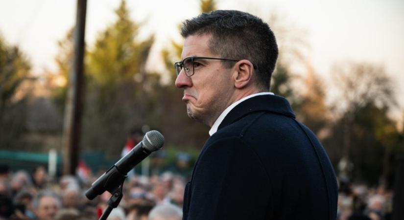 Kocsis Máté úgy kért bocsánatot Simor Andrástól, hogy beleírta, hogy kötelezték rá