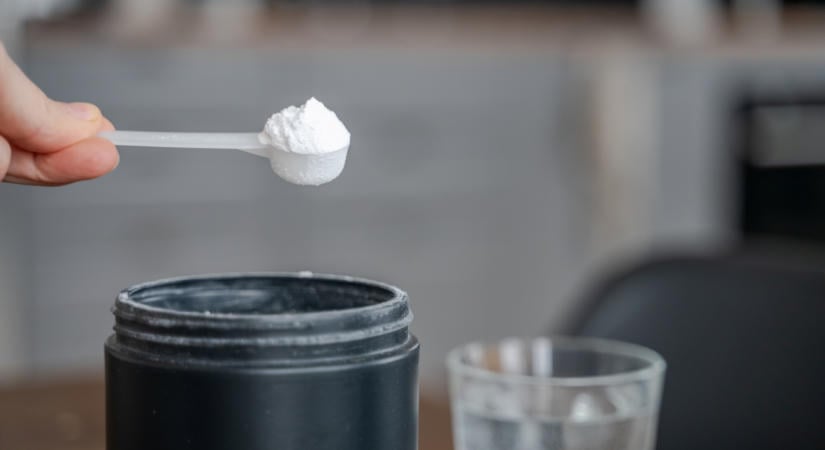 A kreatin hírhedt mellékhatása: sokan tartanak a hajhullástól – Mutatjuk, mi a szakértő véleménye
