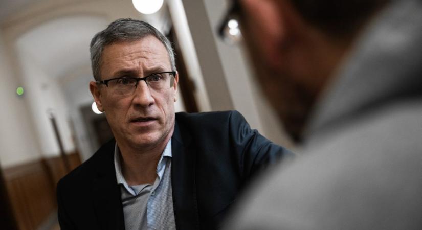 „Dézsi Csaba András mindenről tudott” – állítja a győri önkormányzati cég hűtlen kezeléssel vádolt korábbi ügyvezetője