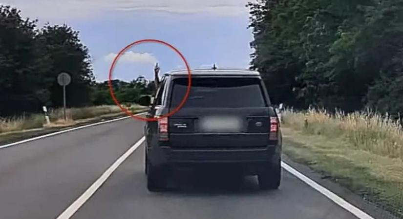 Hazai egyveleg az utakról, főszerepben a bunkó és a paraszt!