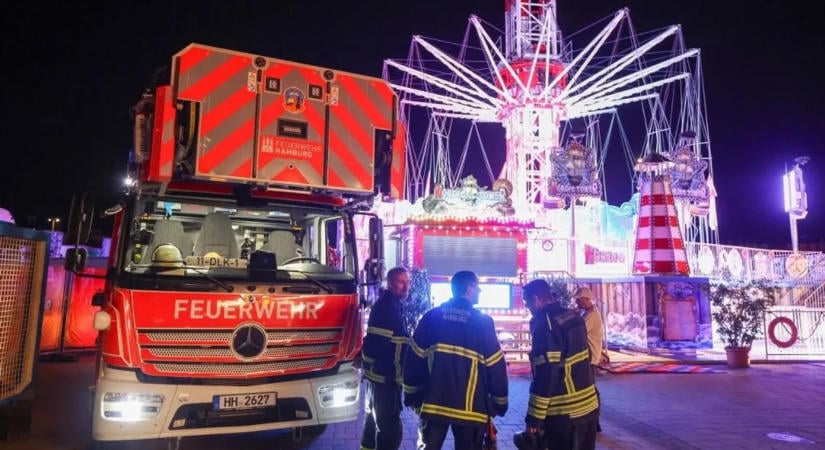 Pánik a levegőben: megállt a körhinta, 30 méter magasan maradtak az utasok
