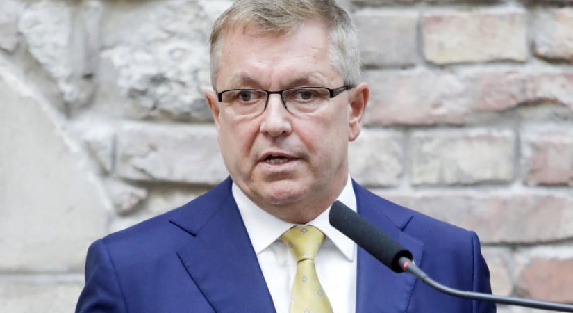 Megkezdődött Matolcsy György tárgyalása