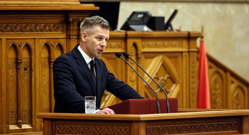 Magyar Péter bejelentette: szigorítanak az elektromos rollerek szabályain