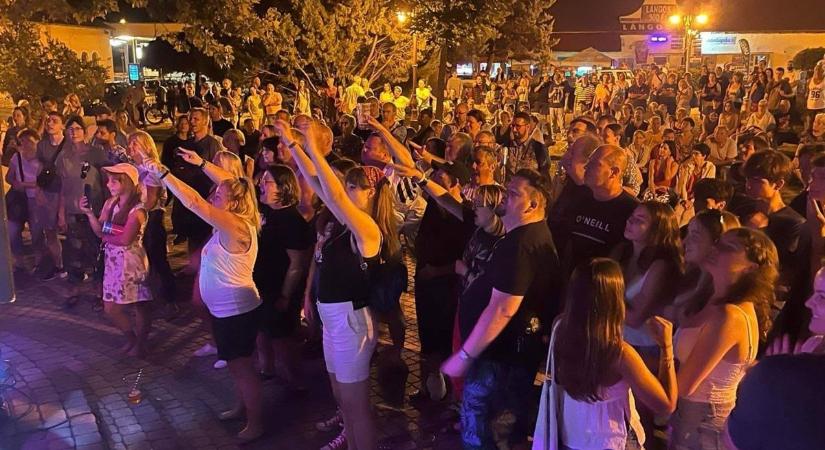 33. Queen Fesztivál – világsztár asszisztense és szoboravatás várja a rajongókat Balatonszemesen