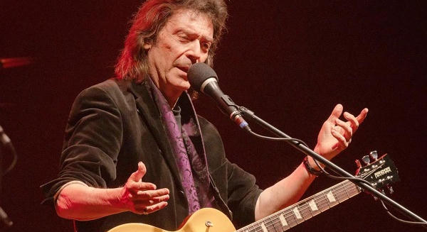 Steve Hackett nyitott rá, hogy újra a Genesis többi tagjával dolgozzon