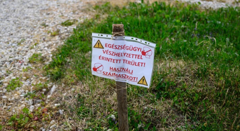 Bitumennel fedik le az azbesztes utcákat Szombathelyen